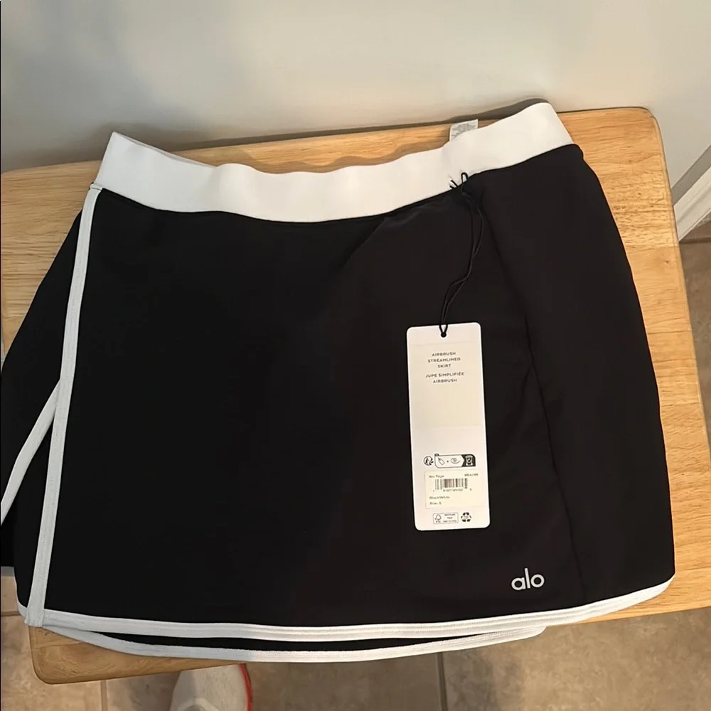 ALO Yoga Black and White Skirt
